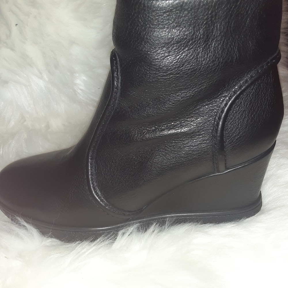 Aquatalia Waterproof Women Boots - Picture 4 of 6